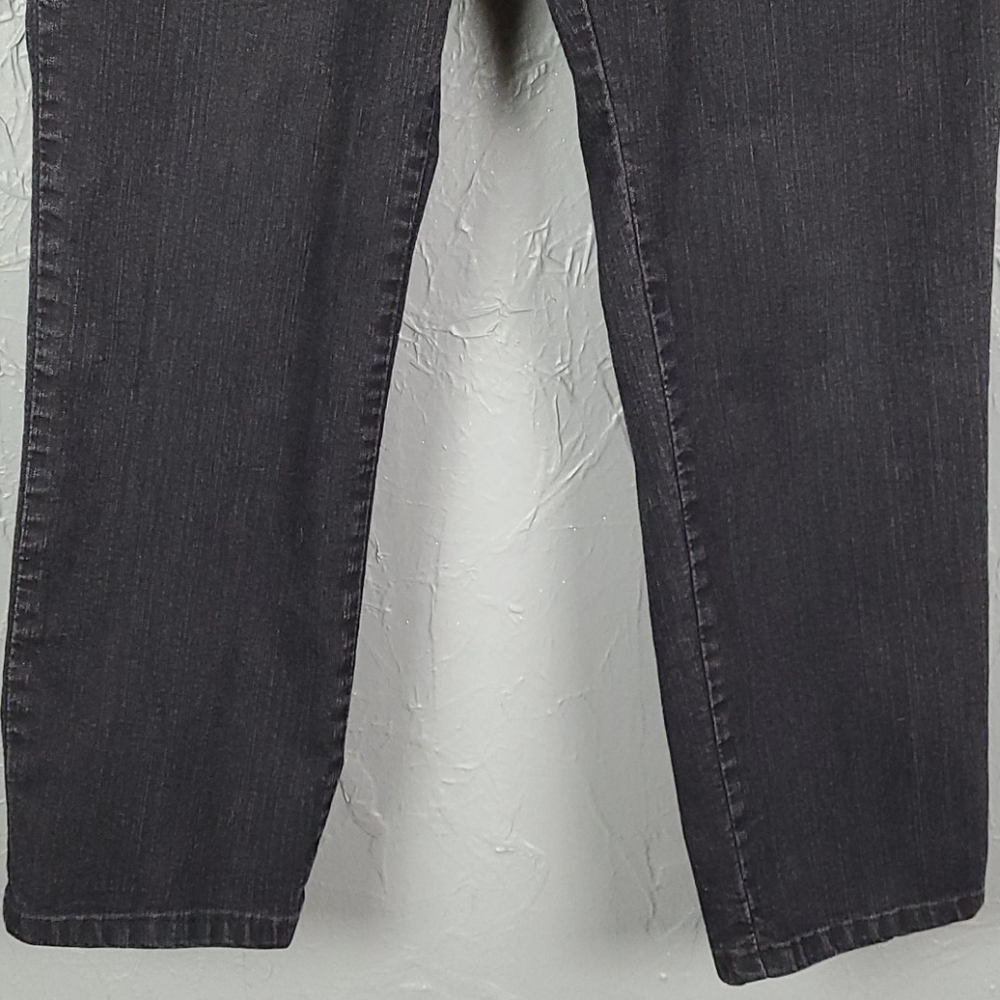 CHIC Vintage Black Tapered Leg Jeans - Picture 4 of 6